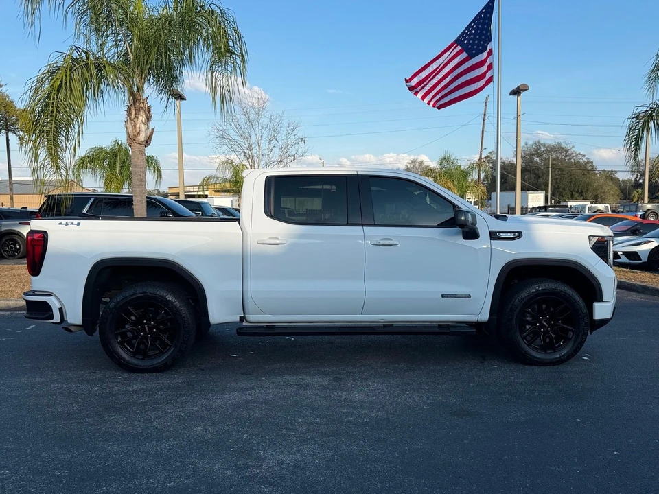 2022 GMC Sierra 5th Gen - Image 9 of 12