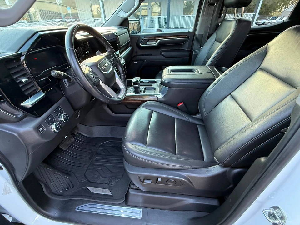 2022 GMC Sierra 5th Gen - Image 2 of 12