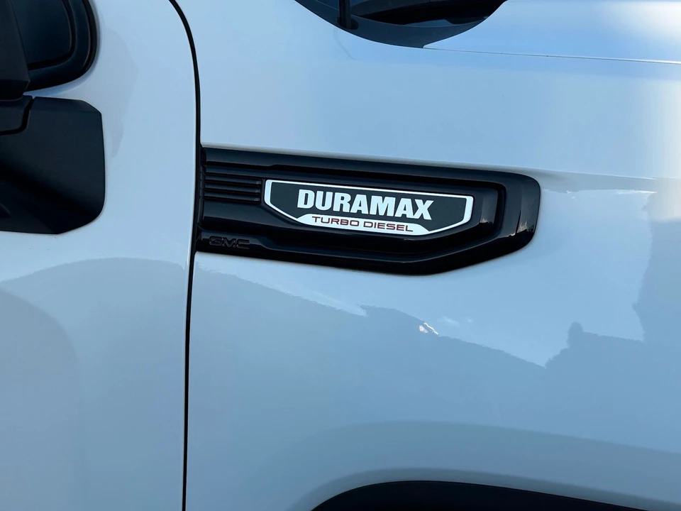 2022 GMC Sierra 5th Gen - Image 11 of 12