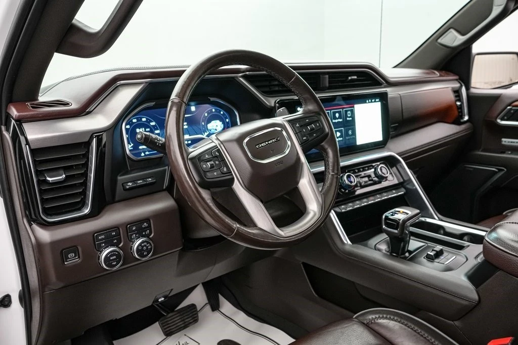 2022 GMC Sierra 5th Gen - Image 15 of 21