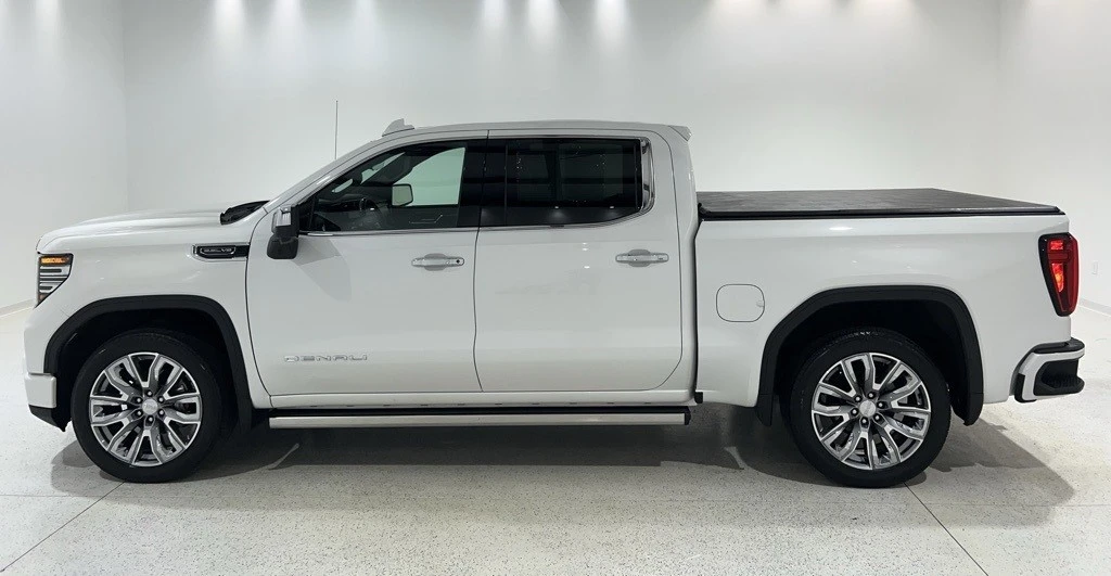 2022 GMC Sierra 5th Gen - Image 2 of 12