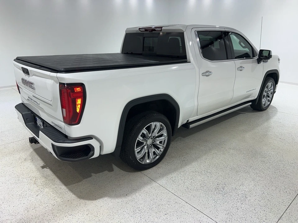 2022 GMC Sierra 5th Gen - Image 5 of 12