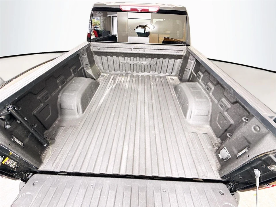 2022 GMC Sierra 5th Gen - Image 16 of 21