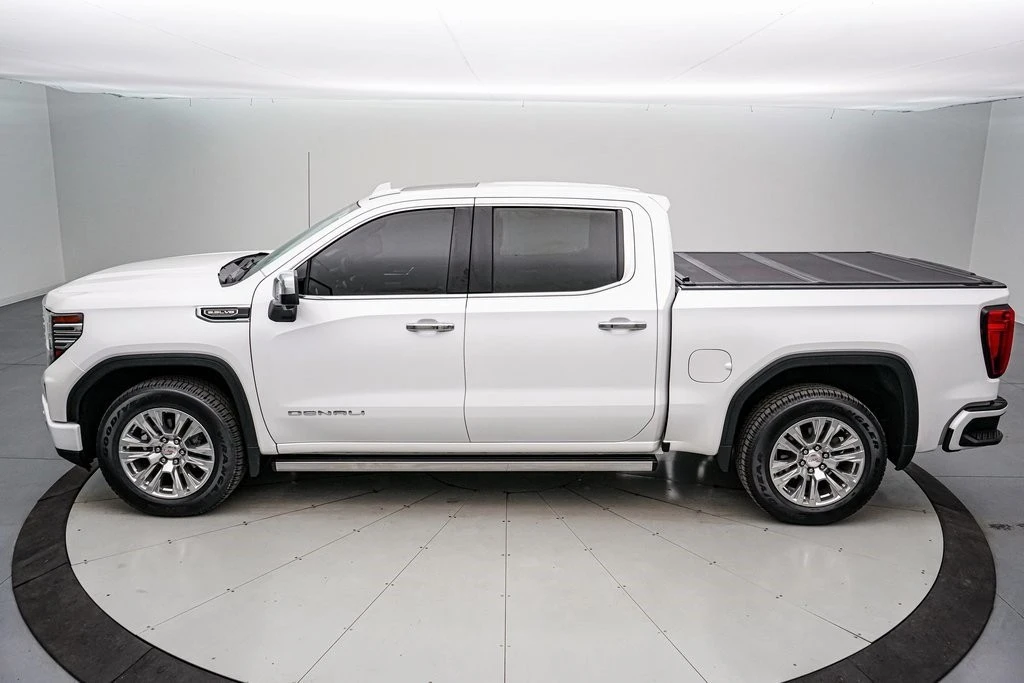 2022 GMC Sierra 5th Gen - Image 9 of 21