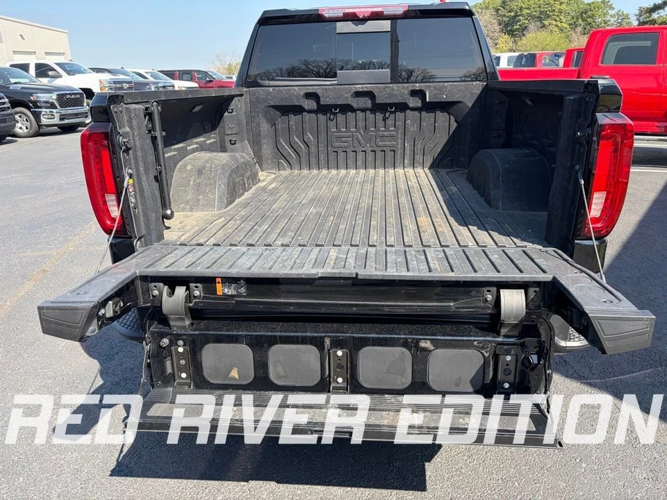 2022 GMC Sierra 5th Gen - Image 10 of 21