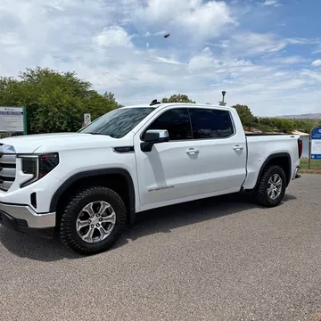 2022 GMC Sierra 1500 Double Cab SLT