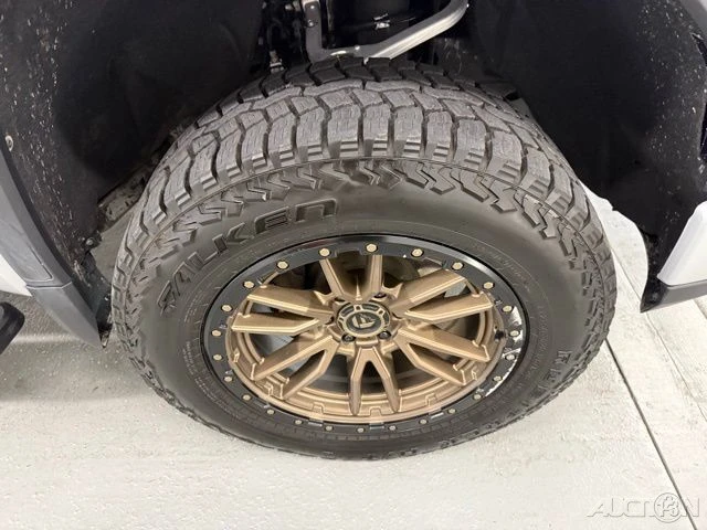 2022 GMC Sierra 5th Gen - Image 5 of 12