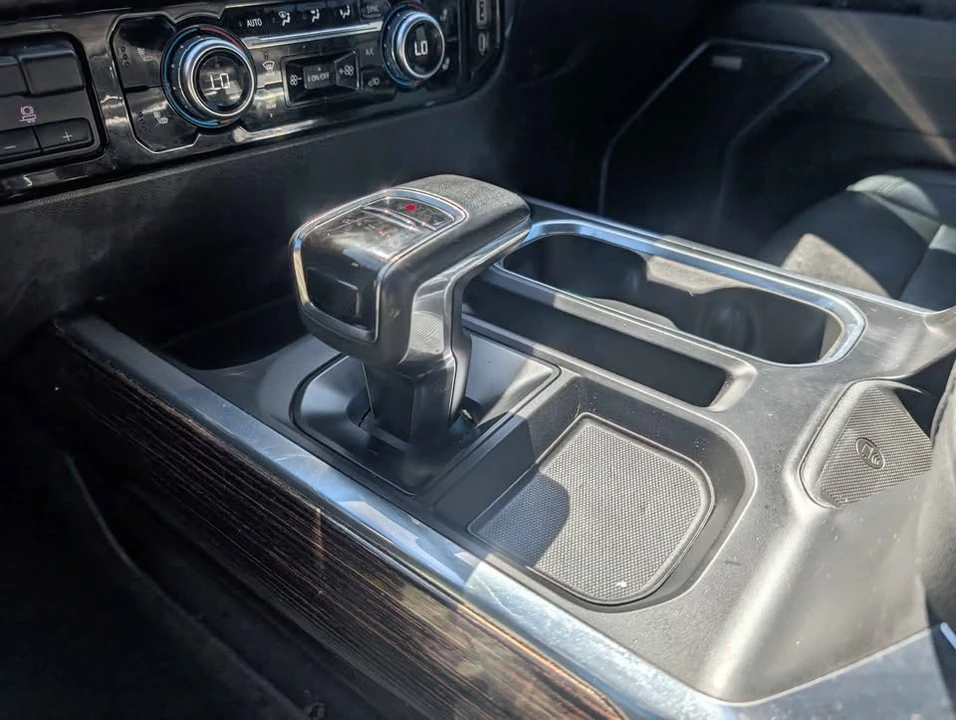 2022 GMC Sierra 5th Gen - Image 9 of 12
