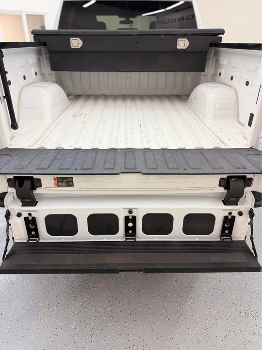 2022 GMC Sierra 5th Gen - Image 18 of 21