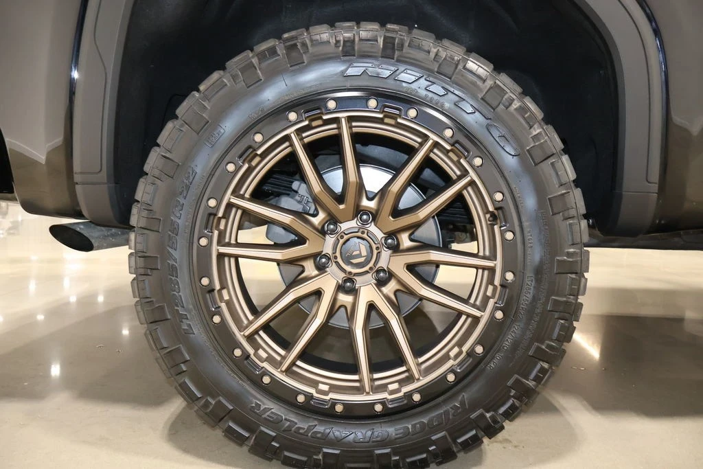 2022 GMC Sierra 5th Gen - Image 17 of 21