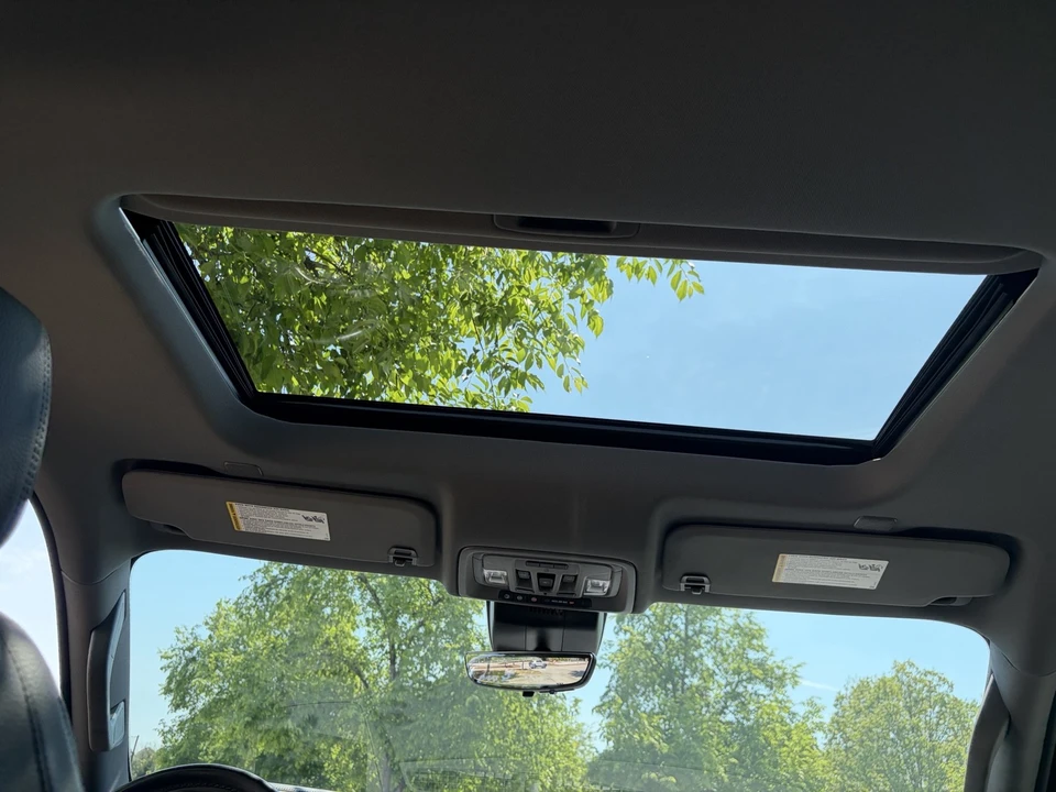 2022 GMC Sierra 5th Gen - Image 16 of 21