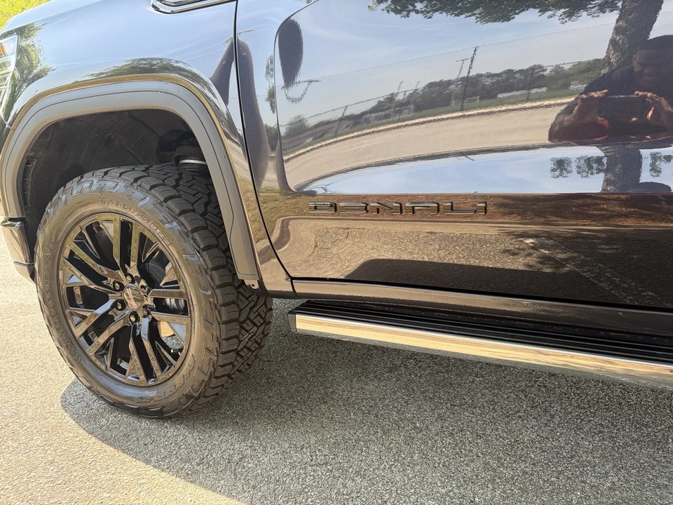 2022 GMC Sierra 5th Gen - Image 2 of 21