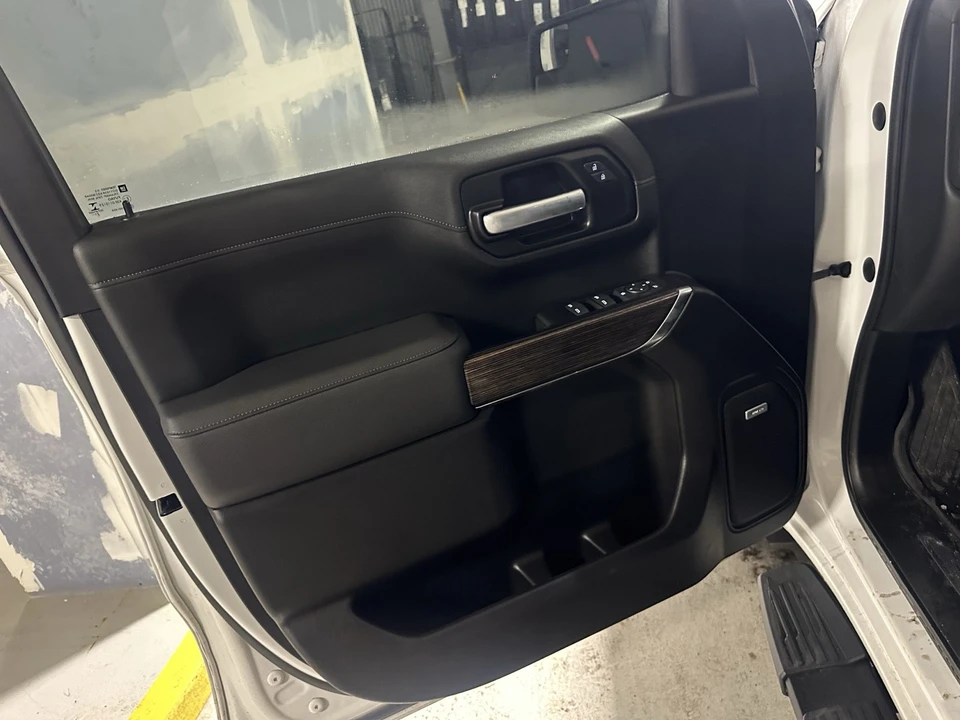 2022 GMC Sierra 5th Gen - Image 15 of 21