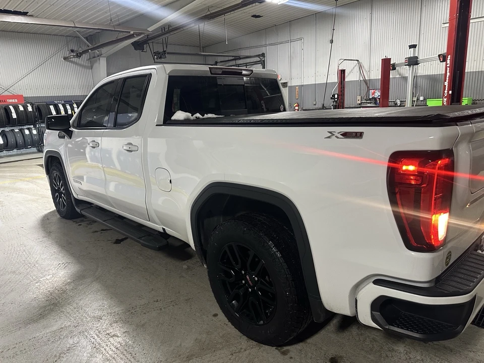 2022 GMC Sierra 5th Gen - Image 6 of 21