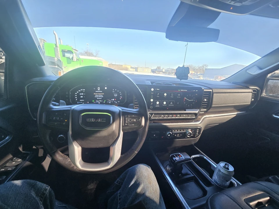 2022 GMC Sierra 5th Gen - Image 11 of 15