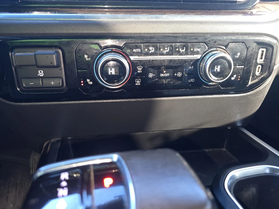 2022 GMC Sierra 5th Gen - Image 10 of 15