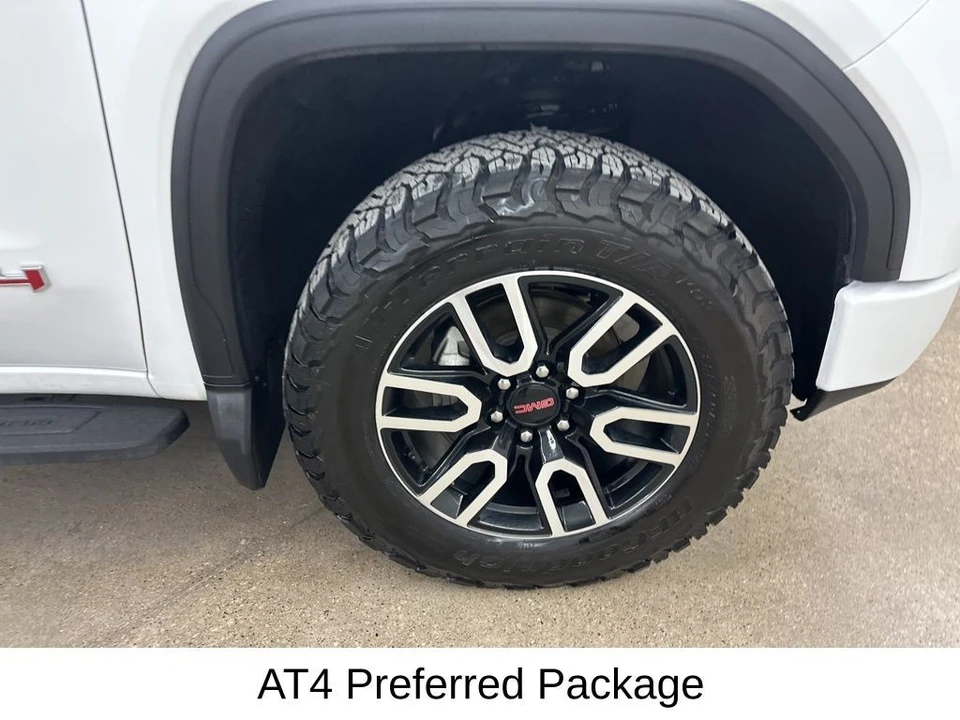 2022 GMC Sierra 5th Gen - Image 15 of 21