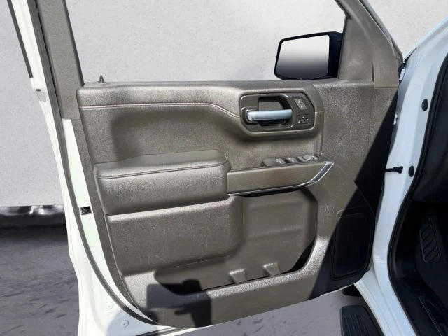 2022 GMC Sierra 5th Gen - Image 16 of 21