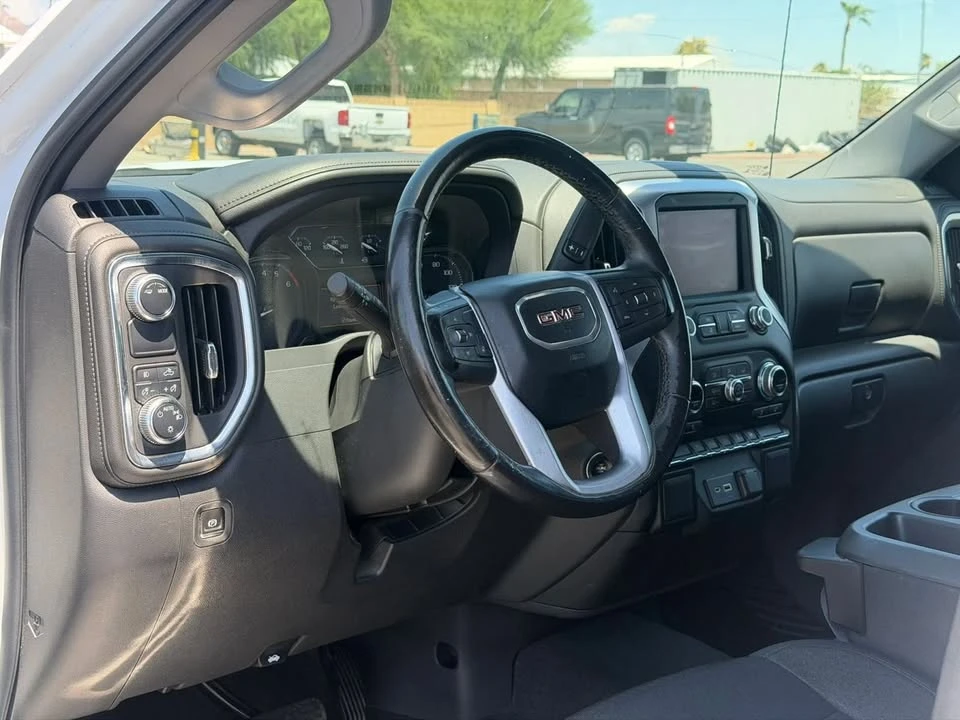 2022 GMC Sierra 5th Gen - Image 15 of 20