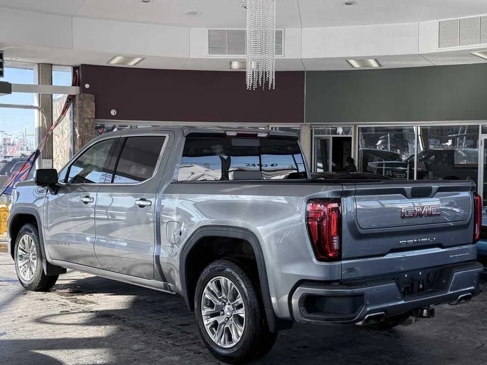 2022 GMC Sierra 4th Gen - Image 9 of 12