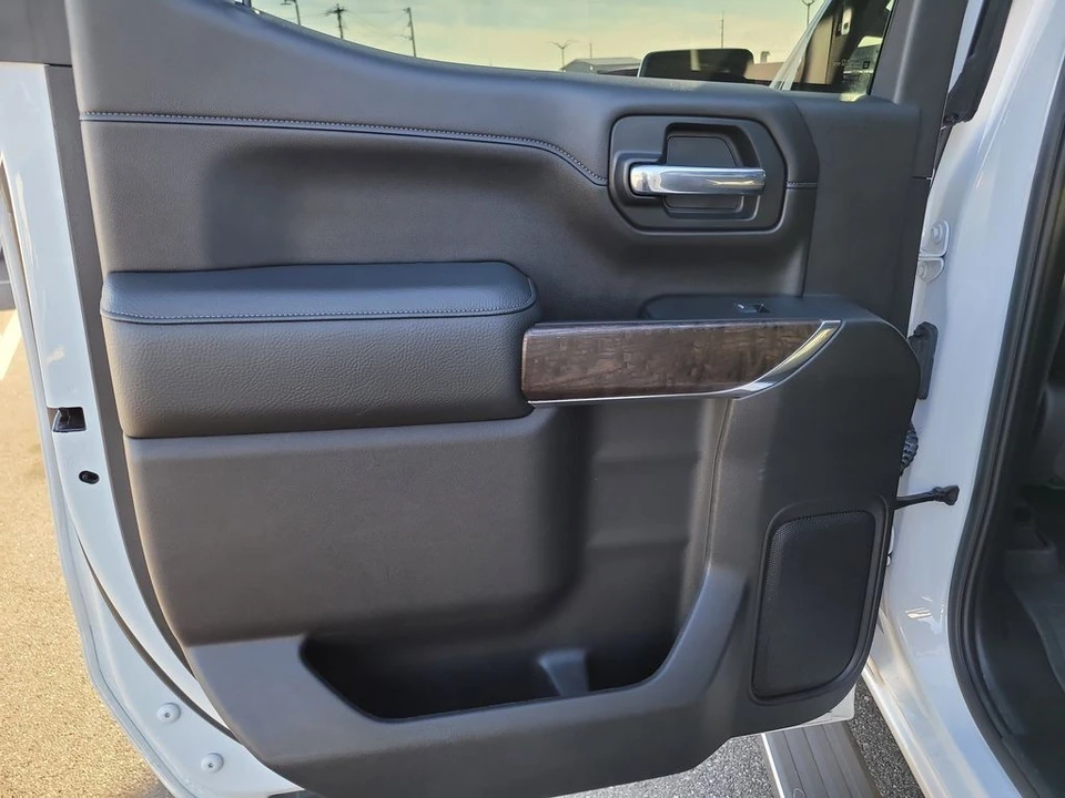 2022 GMC Sierra 4th Gen - Image 9 of 12