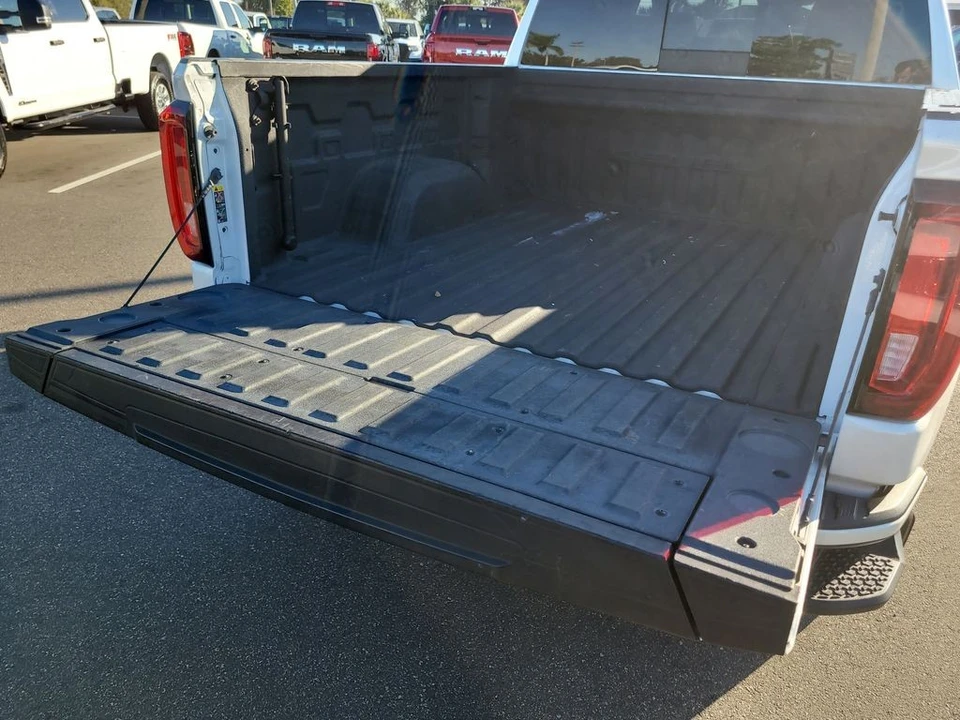 2022 GMC Sierra 4th Gen - Image 8 of 12