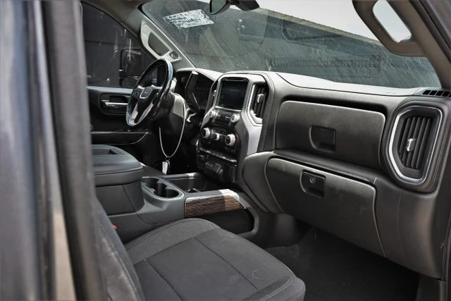 2022 GMC Sierra 5th Gen - Image 17 of 22