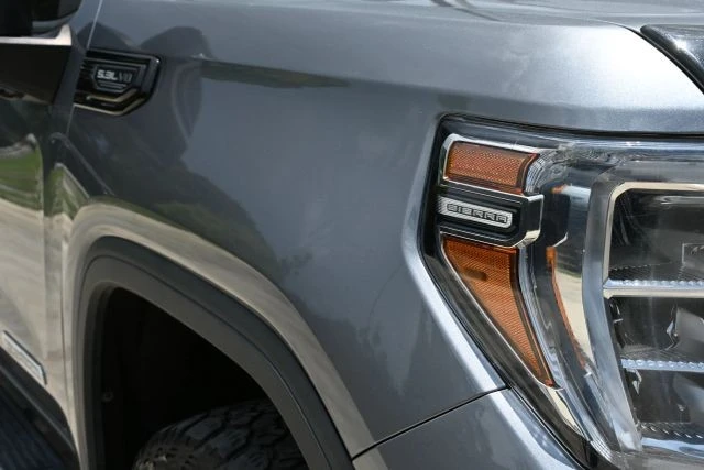 2022 GMC Sierra 5th Gen - Image 10 of 22