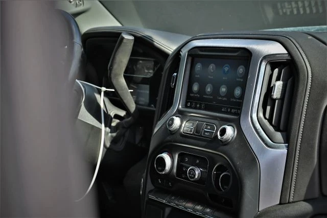 2022 GMC Sierra 4th Gen - Image 10 of 18