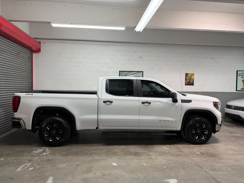 2022 GMC Sierra 5th Gen - Image 4 of 16