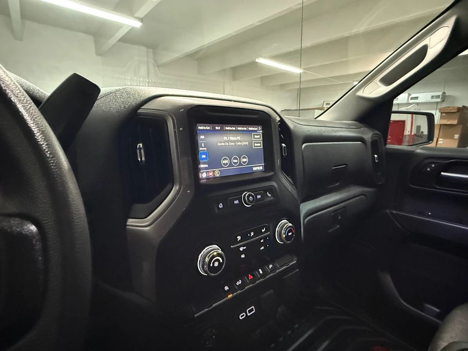 2022 GMC Sierra 5th Gen - Image 15 of 16