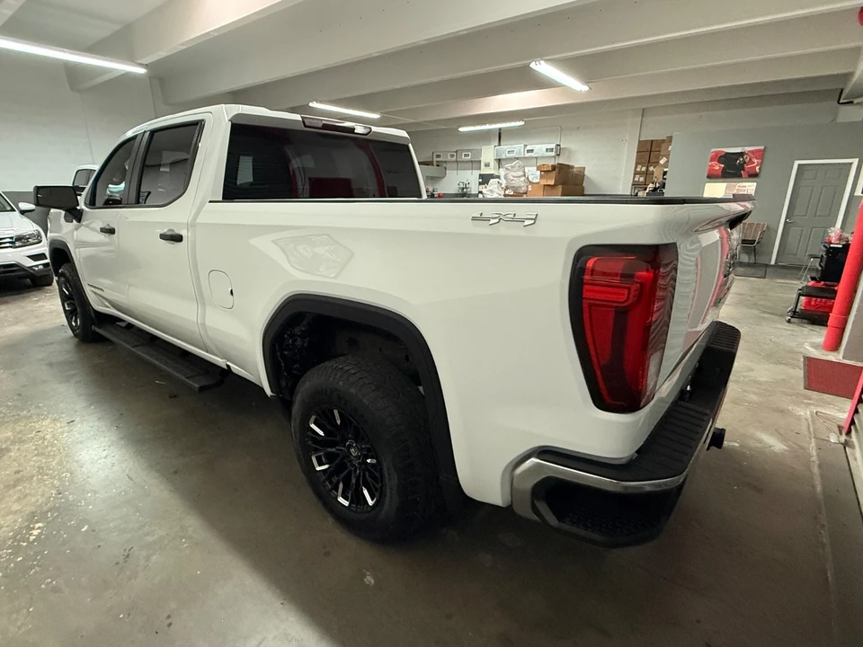 2022 GMC Sierra 5th Gen - Image 7 of 16