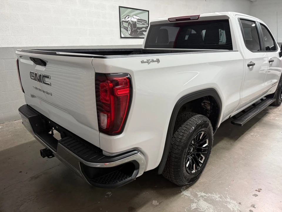 2022 GMC Sierra 5th Gen - Image 5 of 16