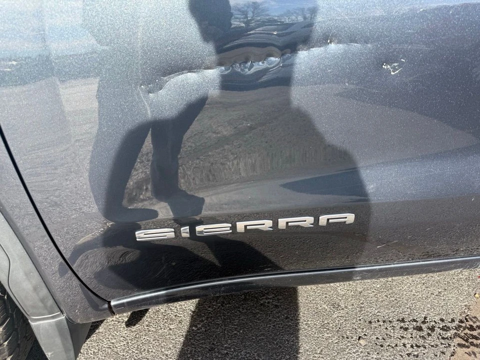 2022 GMC Sierra 4th Gen - Image 7 of 21
