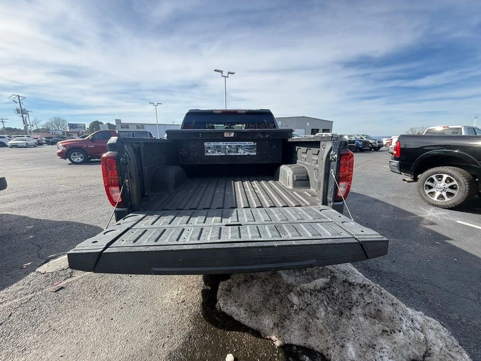 2022 GMC Sierra 5th Gen - Image 14 of 21