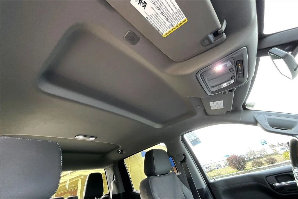 2022 GMC Sierra 5th Gen - Image 15 of 31
