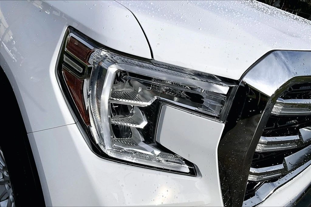 2022 GMC Sierra 5th Gen - Image 28 of 31