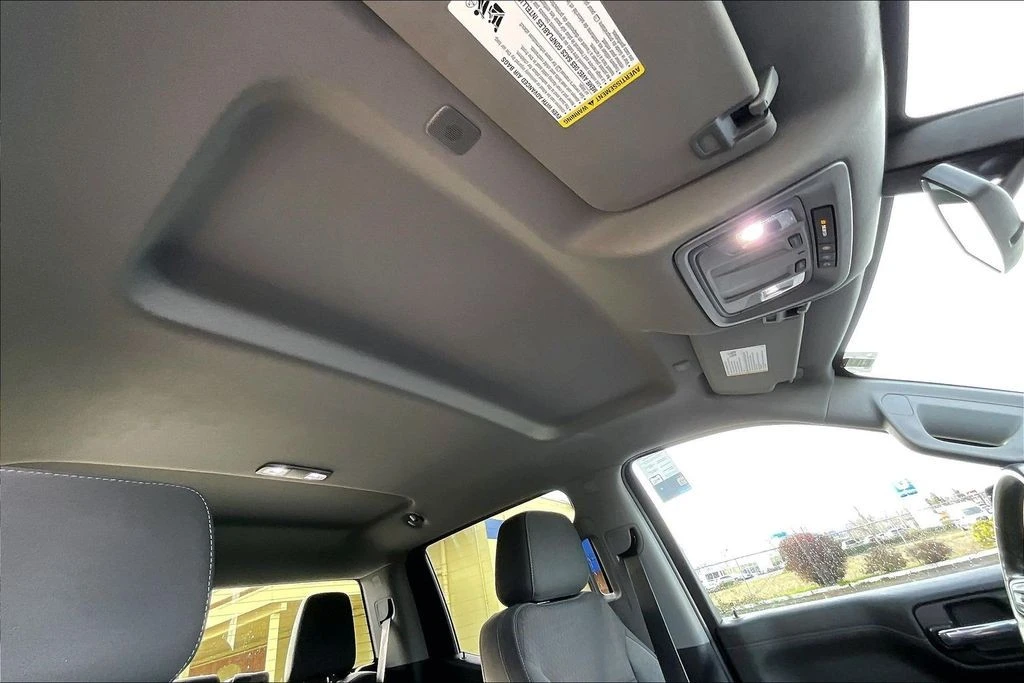 2022 GMC Sierra 5th Gen - Image 15 of 31