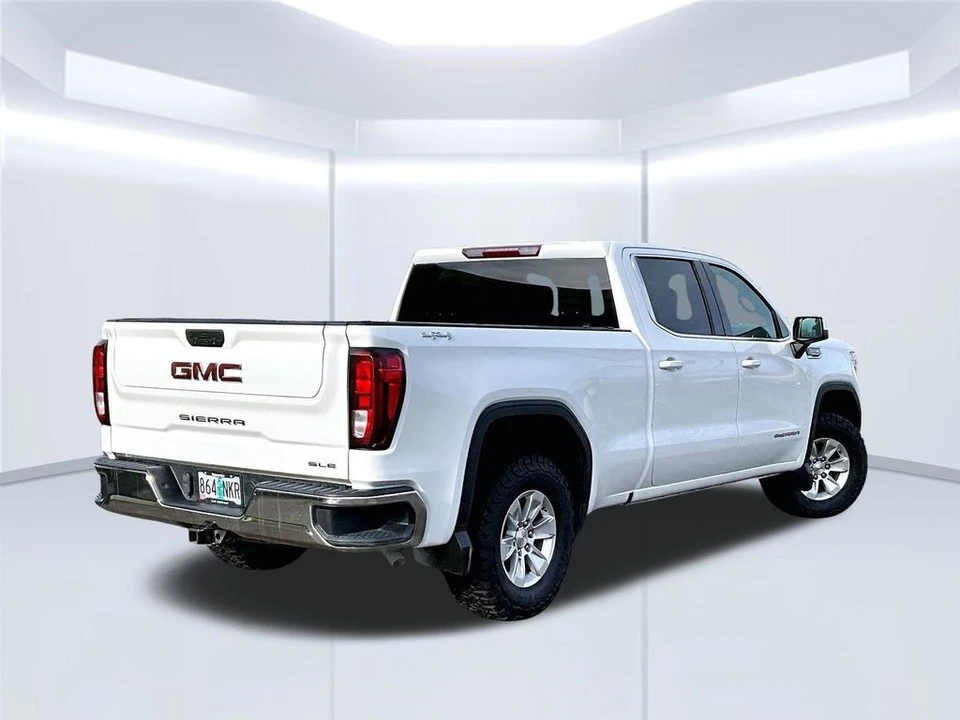 2022 GMC Sierra 5th Gen - Image 14 of 31
