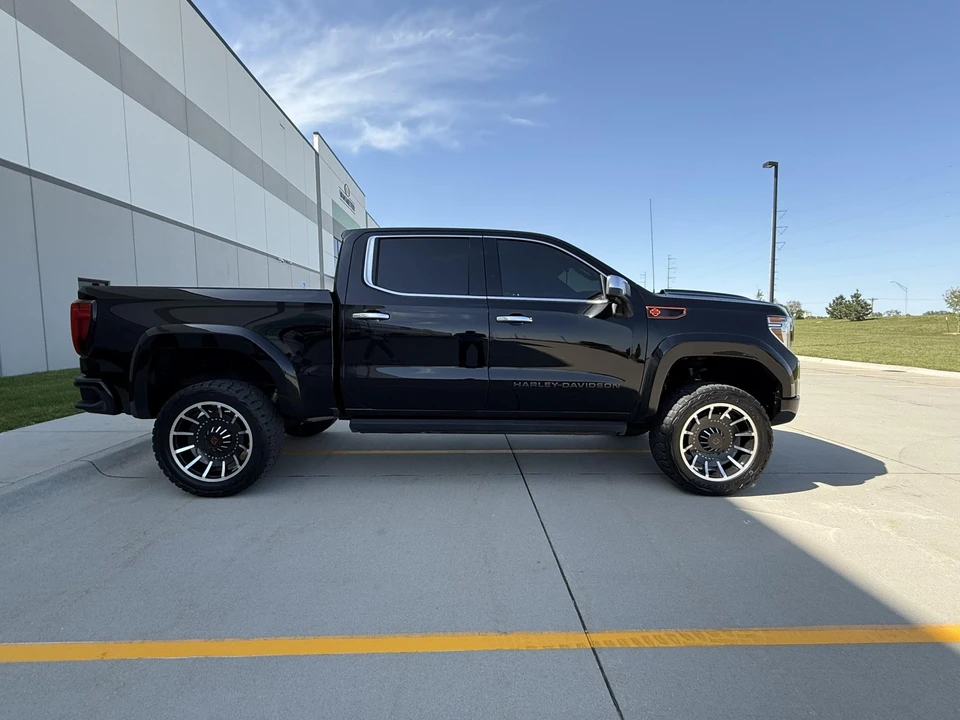 2022 GMC Sierra 5th Gen - Image 18 of 31