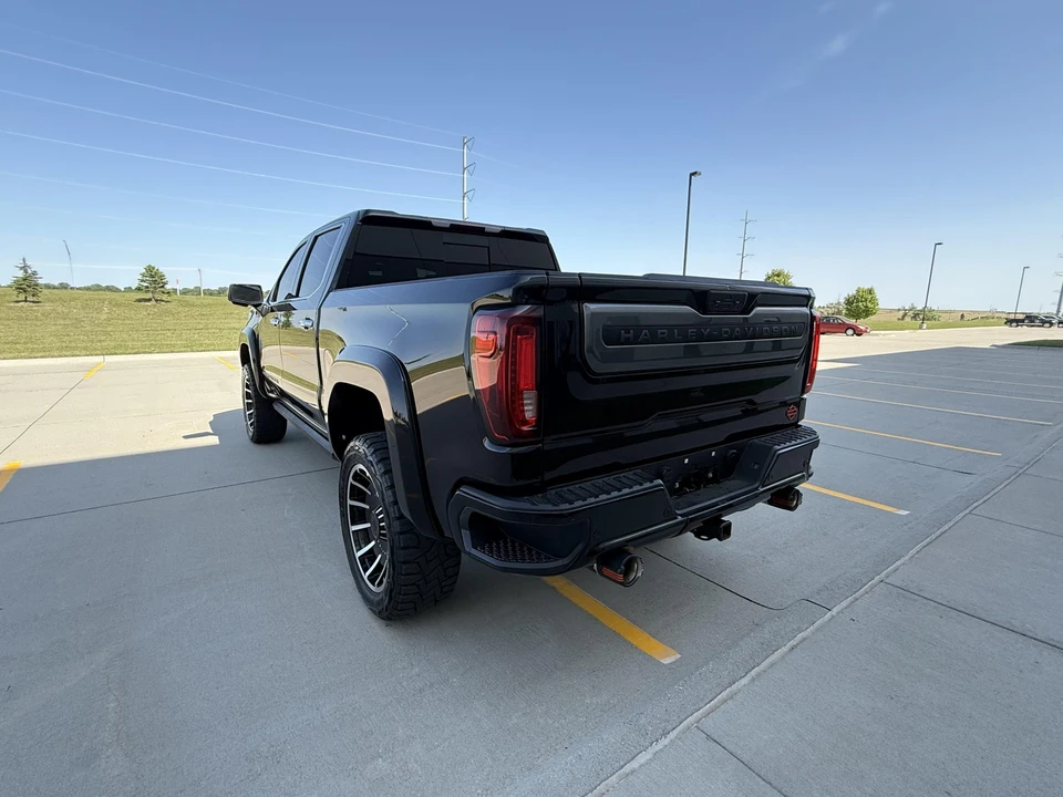 2022 GMC Sierra 5th Gen - Image 9 of 31