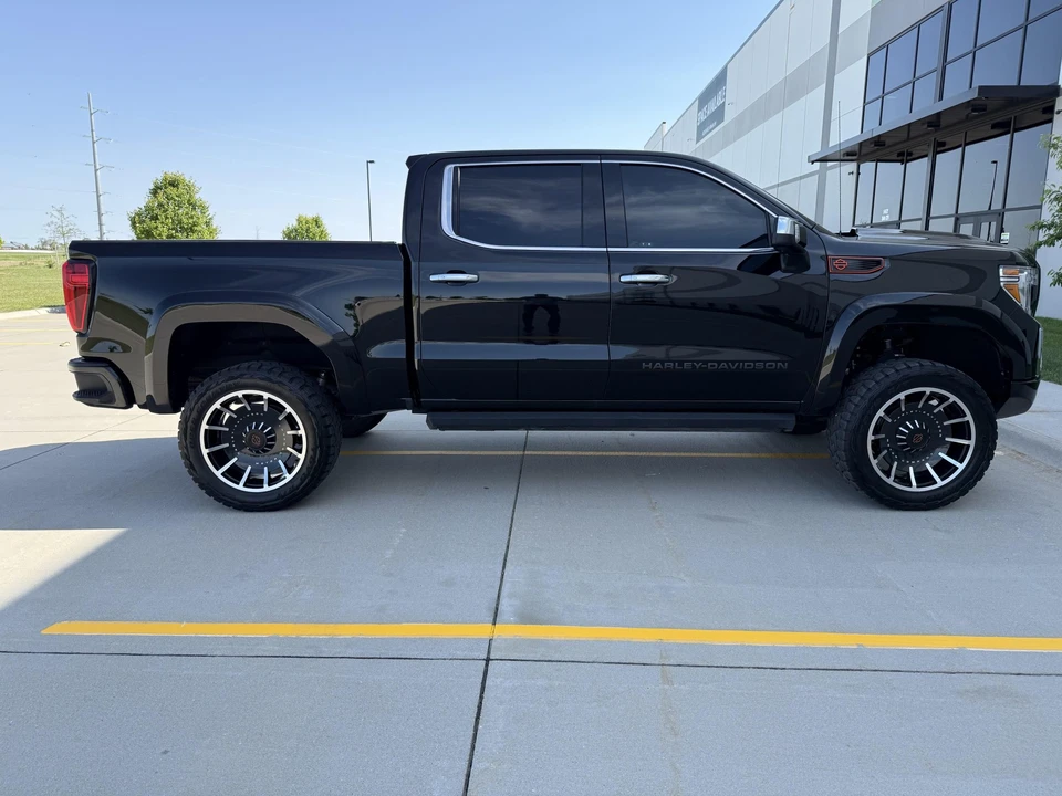 2022 GMC Sierra 5th Gen - Image 17 of 31