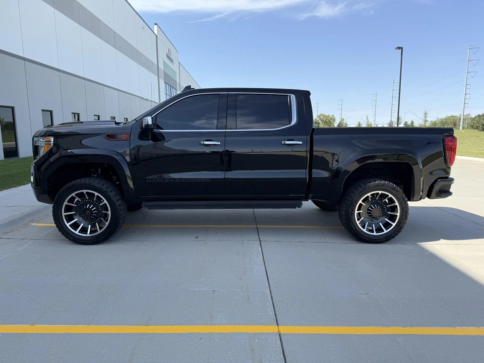 2022 GMC Sierra 5th Gen - Image 8 of 31