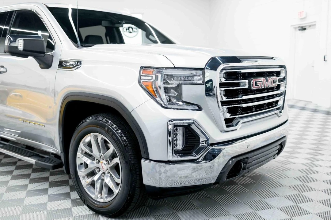 2022 GMC Sierra 5th Gen - Image 15 of 31