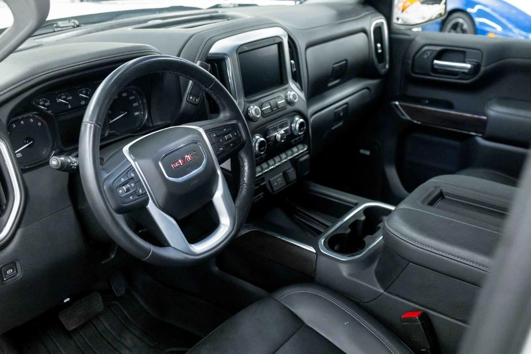 2022 GMC Sierra 5th Gen - Image 2 of 31