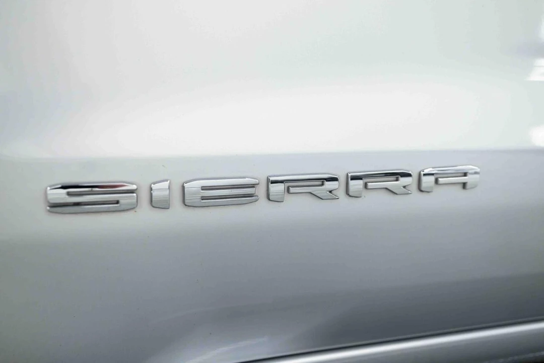 2022 GMC Sierra 5th Gen - Image 22 of 31