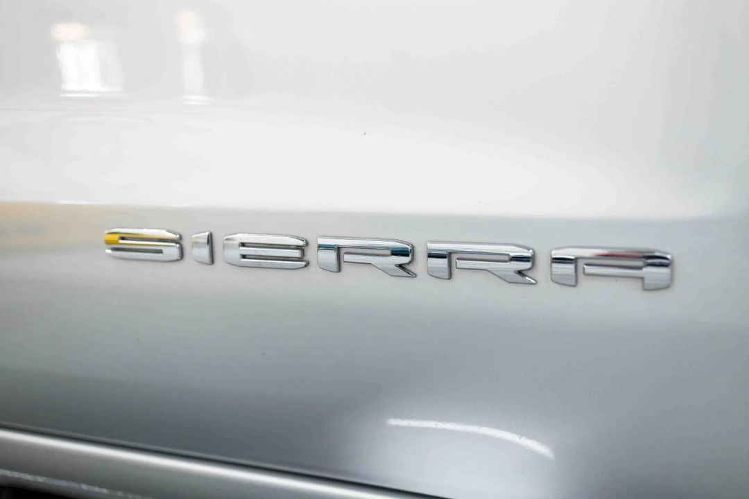 2022 GMC Sierra 5th Gen - Image 25 of 31
