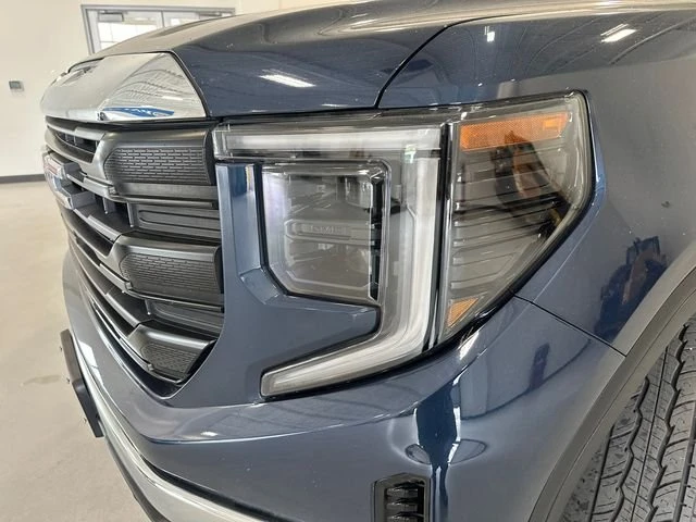 2022 GMC Sierra 5th Gen - Image 11 of 20