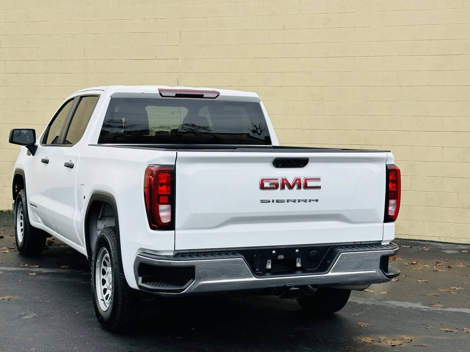 2022 GMC Sierra 5th Gen - Image 7 of 21