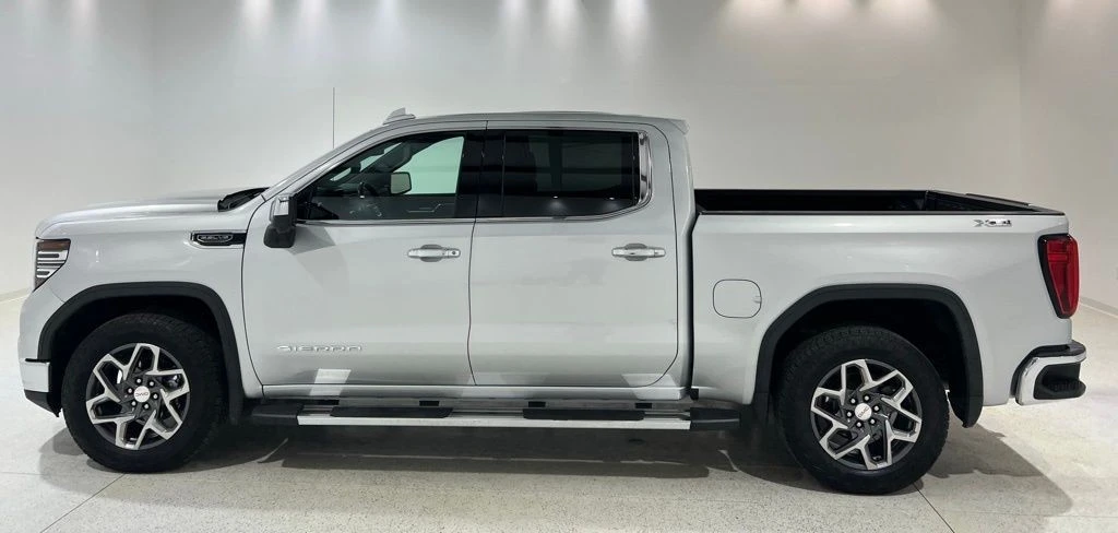 2022 GMC Sierra 5th Gen - Image 4 of 21